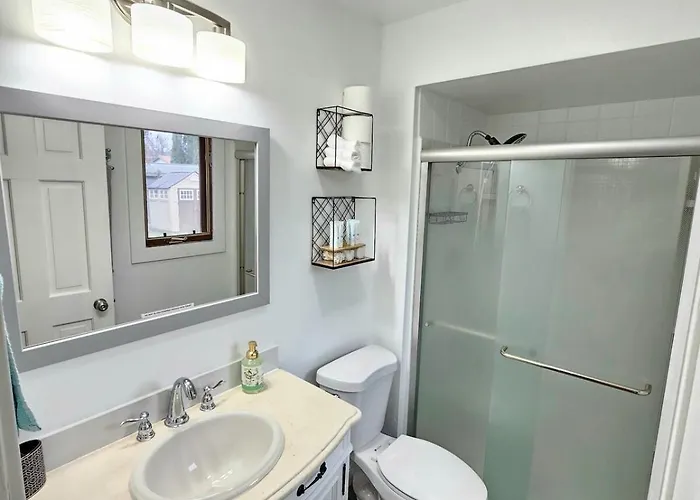 Modern 4br Near Six Flags & Naval Base Villa Gurnee