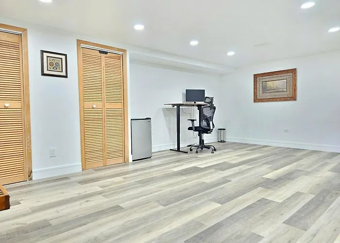 Modern 4br Near Six Flags & Naval Base Villa *
