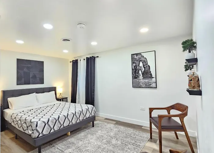 Villa Modern 4br Near Six Flags & Naval Base Gurnee