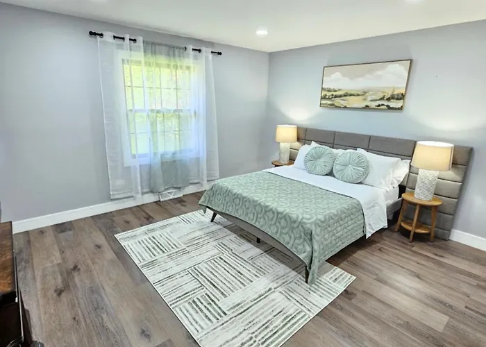 Modern 4br Near Six Flags & Naval Base Gurnee