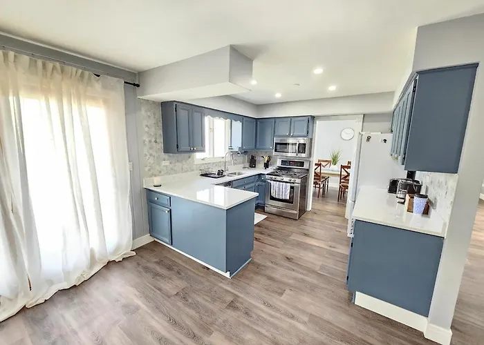 Modern 4br Near Six Flags & Naval Base Gurnee