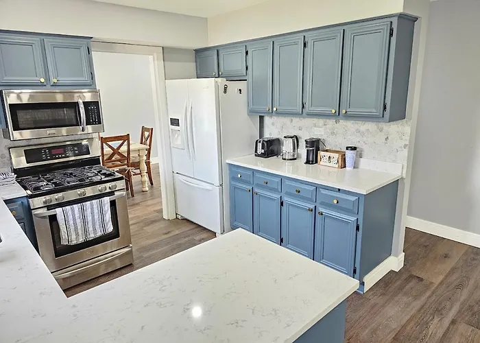 Villa Modern 4br Near Six Flags & Naval Base