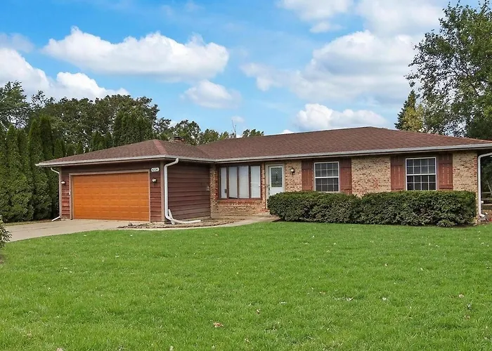 Villa Modern 4br Near Six Flags & Naval Base Gurnee